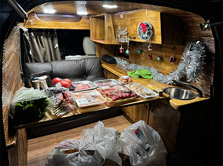 キャンピングカー